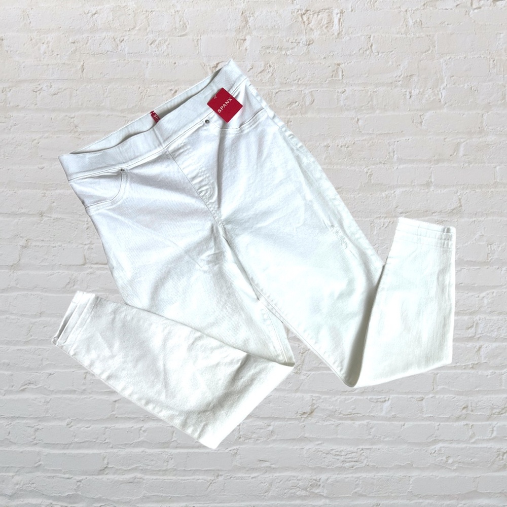 NWT Spanx Distress Pull-On Skinny Jean Style# 20229R